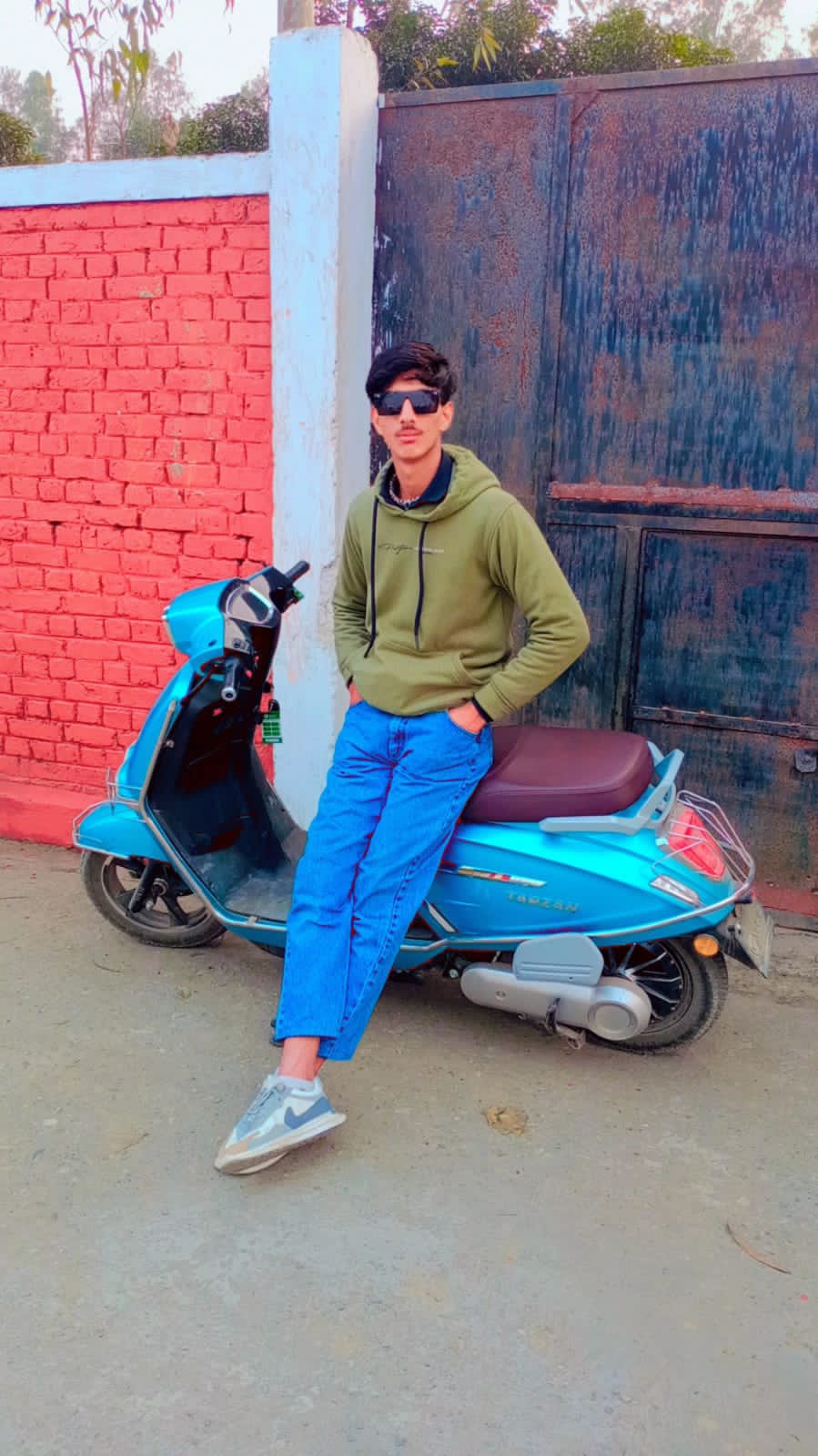 Soyab gada  CCTV Installation worker in Up