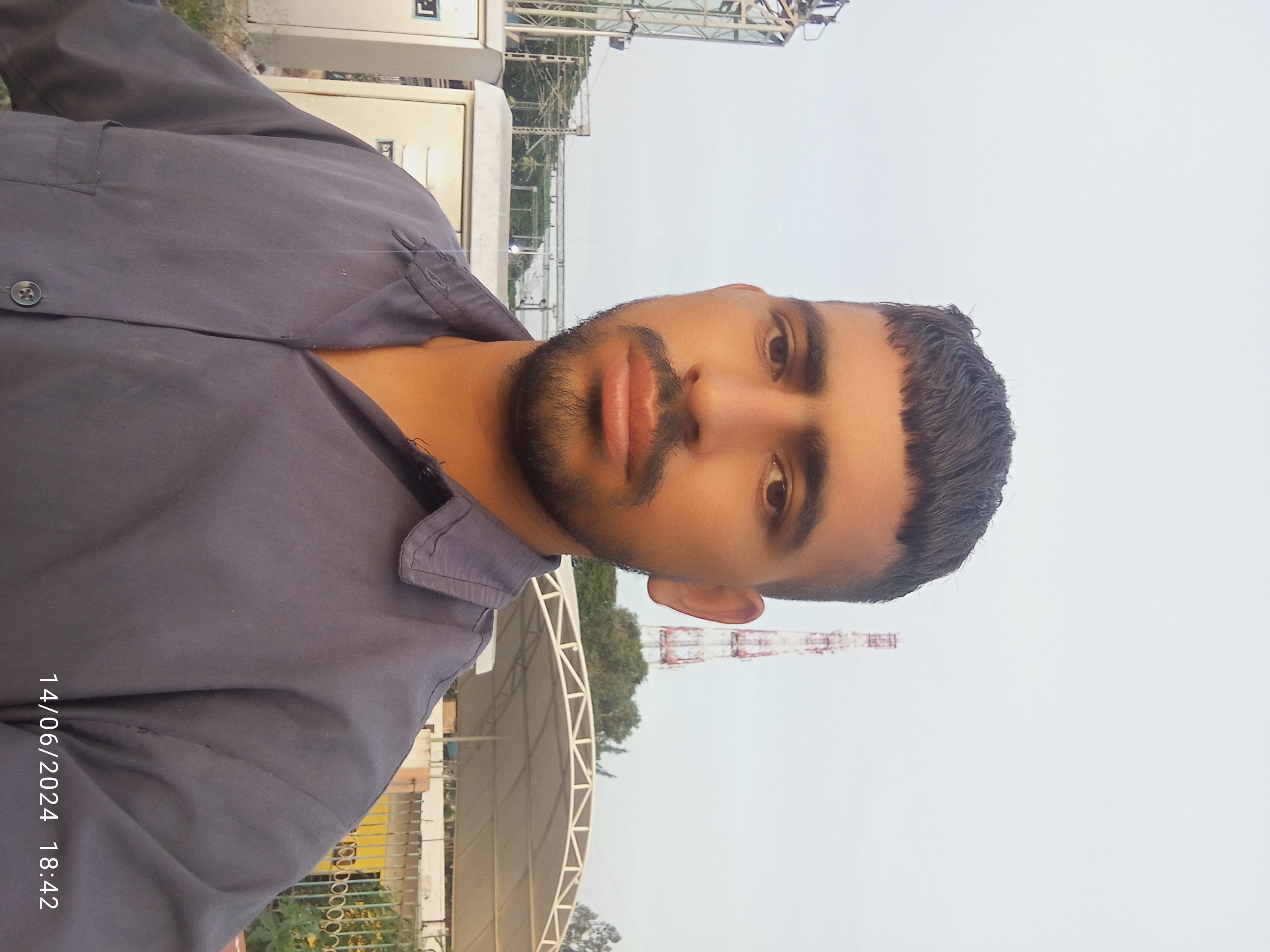 Vikram Electrician worker in Hisar
