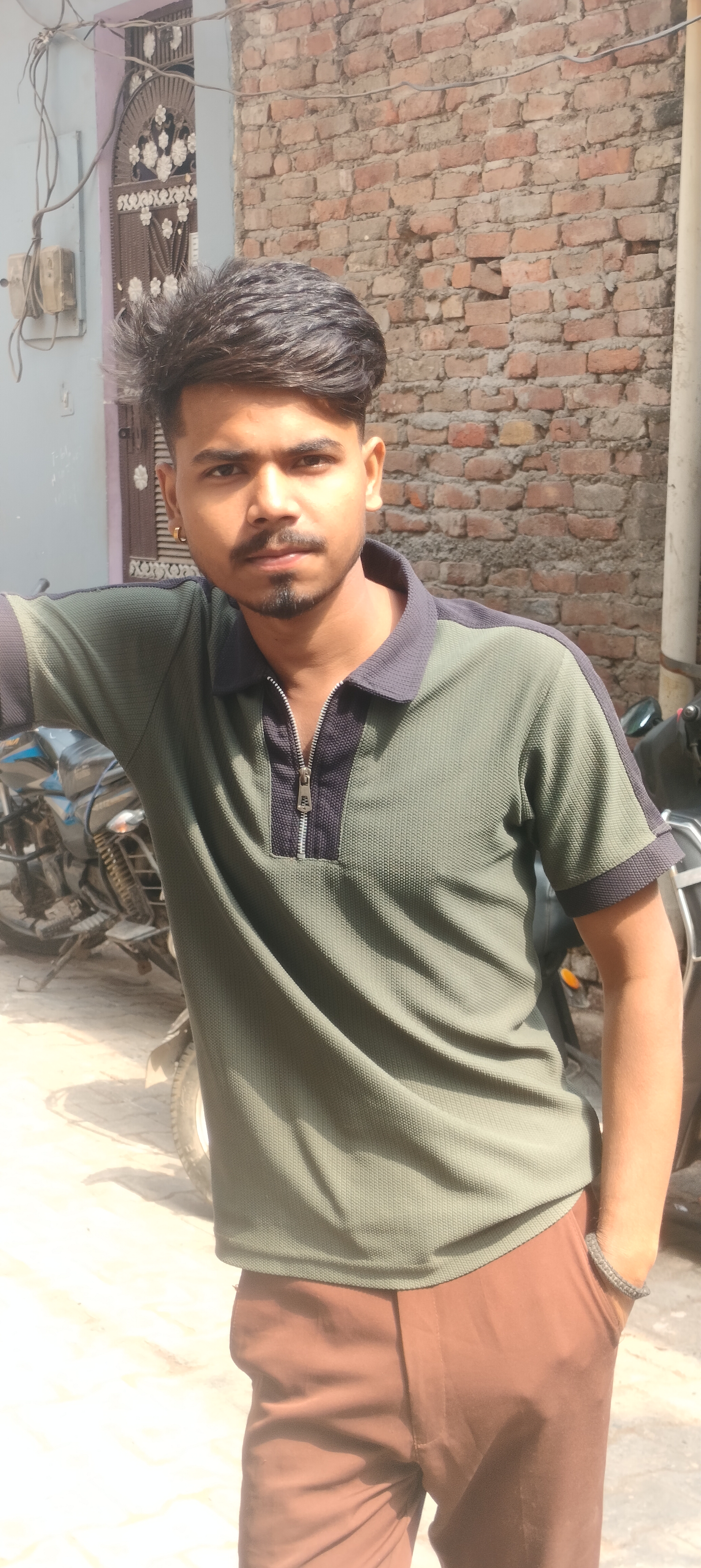 Sajid Tiles Cutting Work worker in Ghaziabad