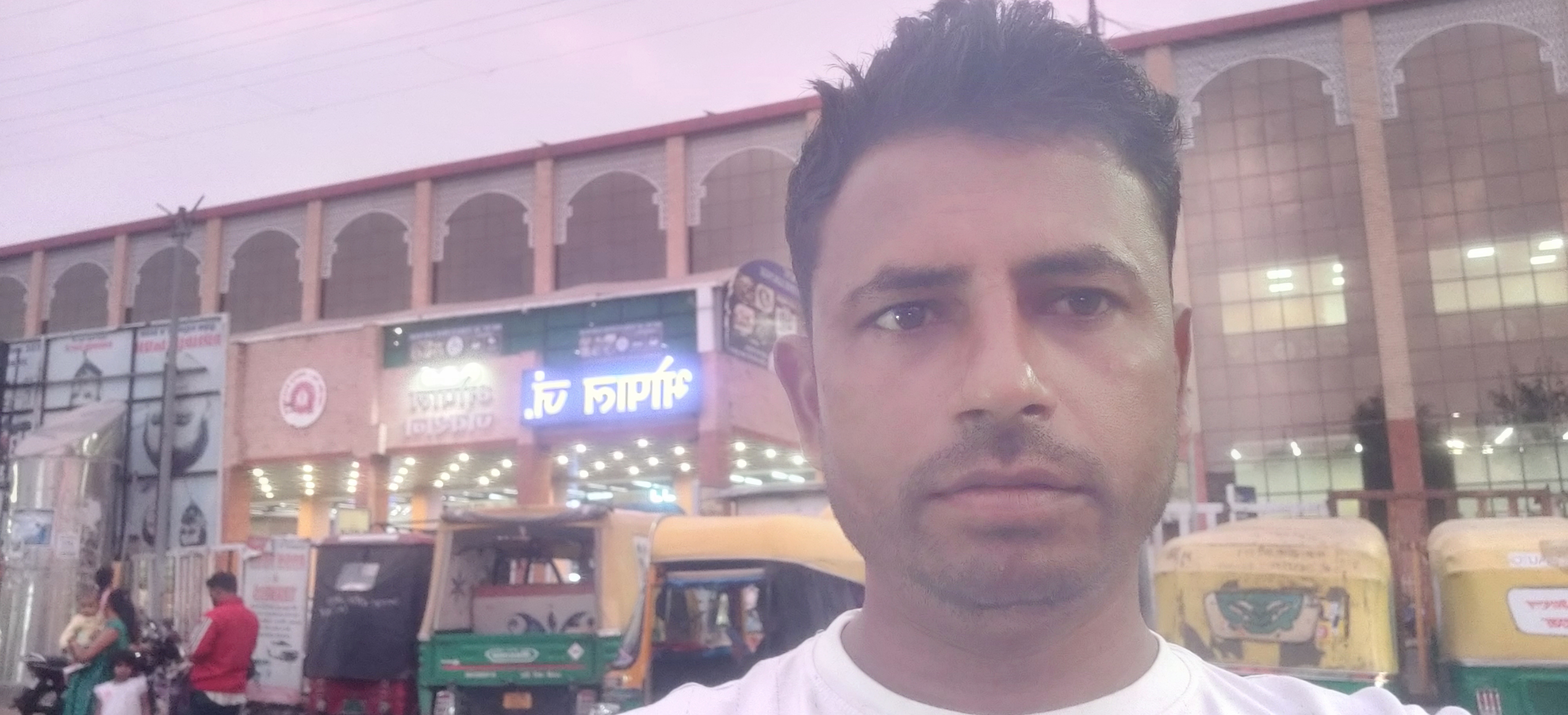 Lokesh Kumat Electrician worker in Ghaziabad