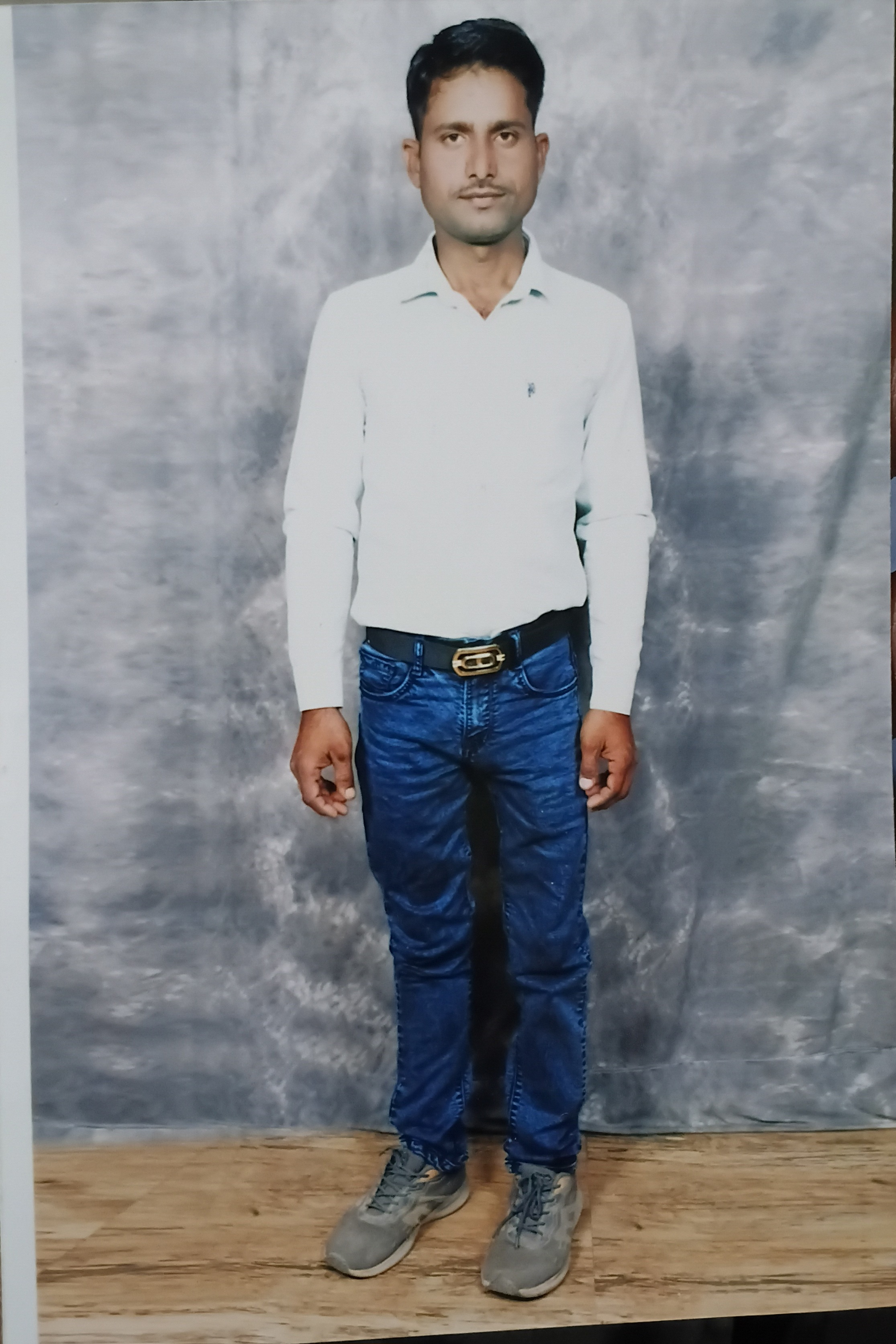 Hari Shankar Gurjar Electrician worker in Bhopal