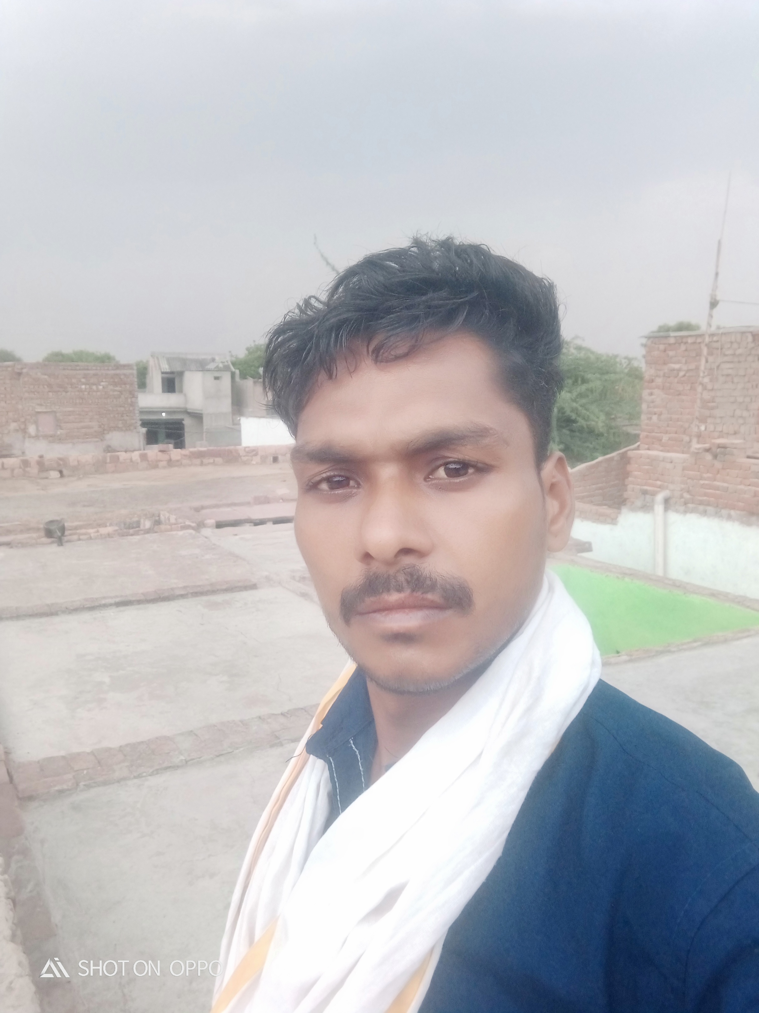 Naresh kumar  Car booking worker in Bharatpur