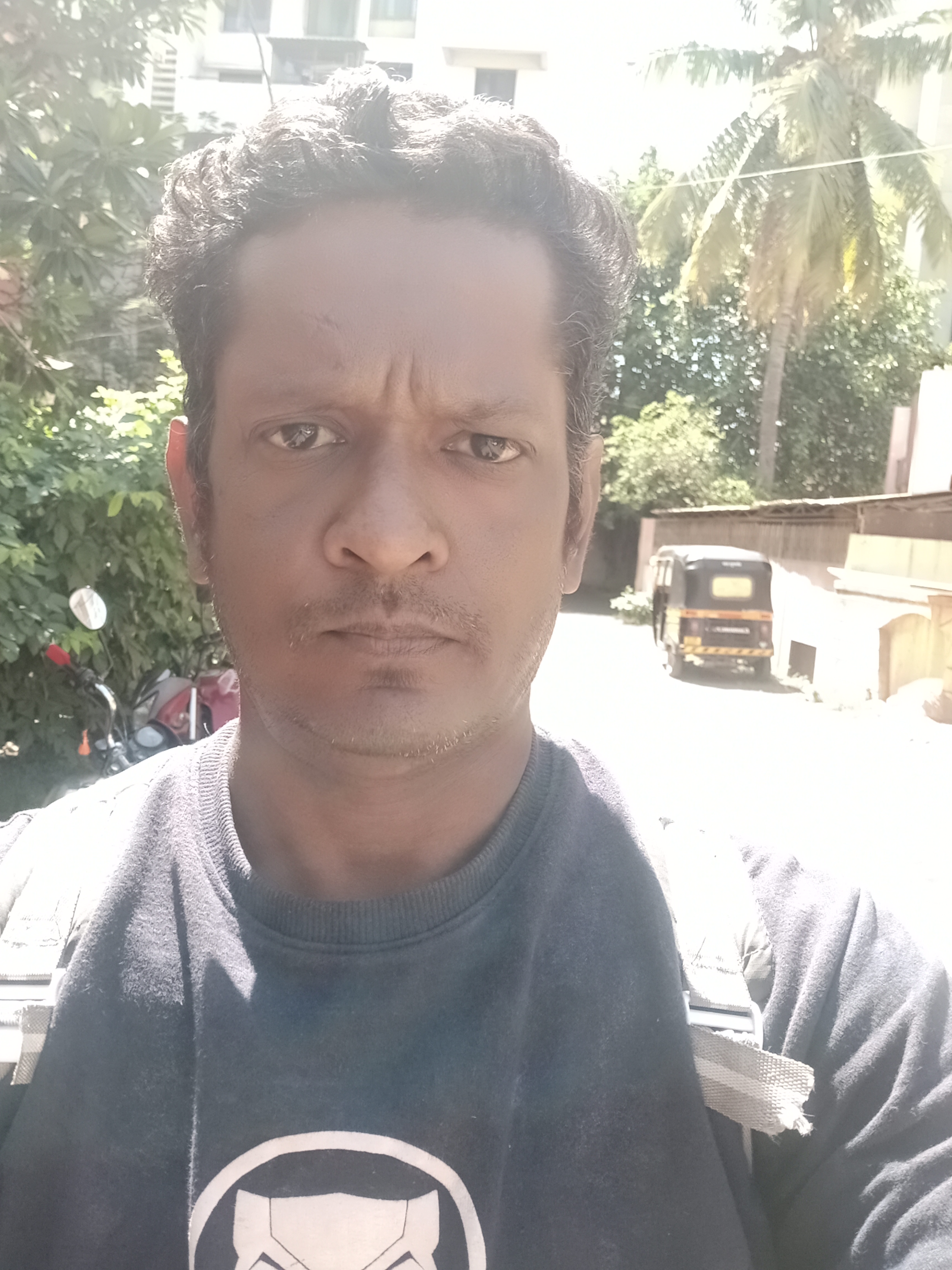 Avinash Parambil Catering helper worker in Solapur