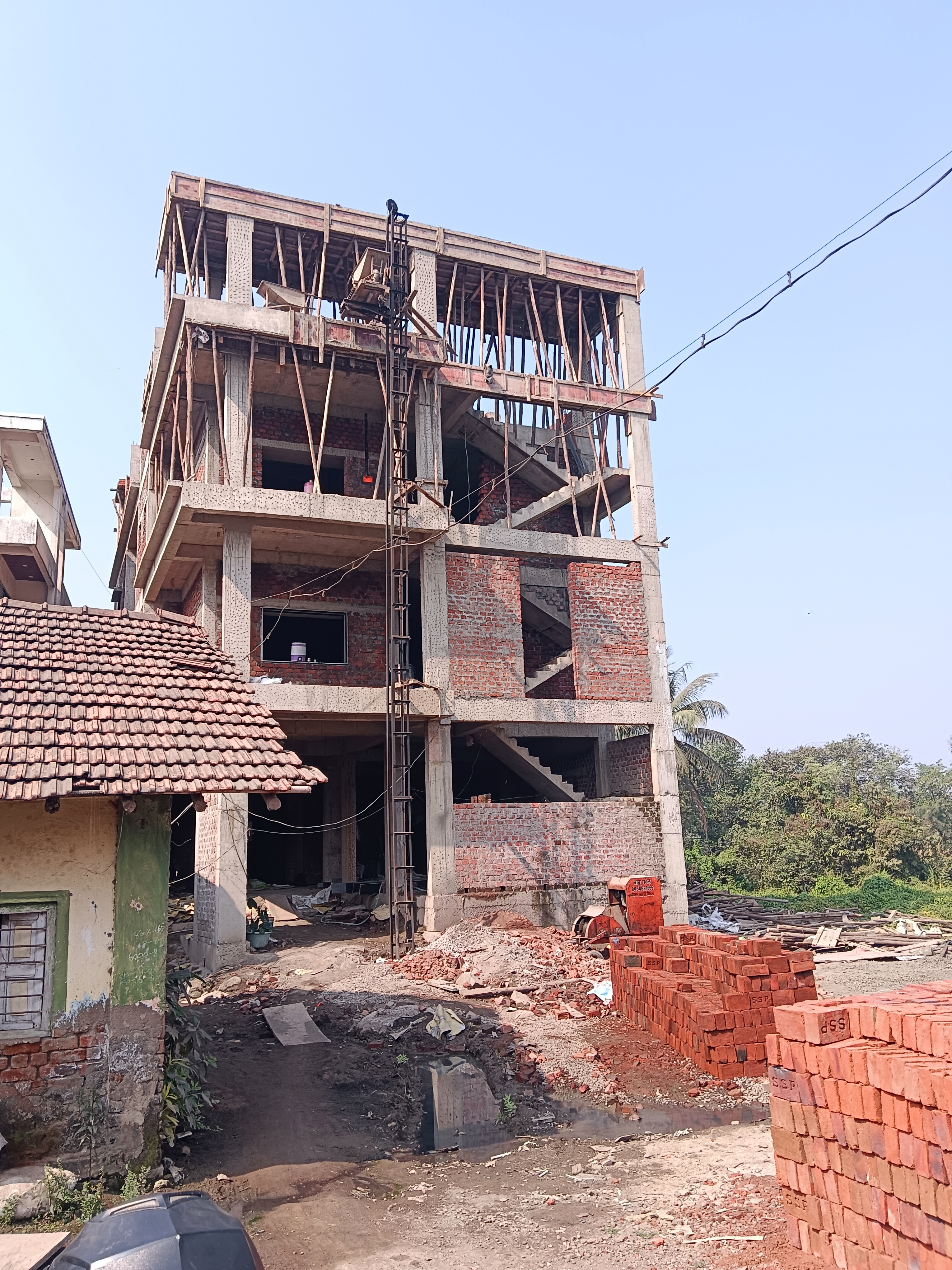 Nihal khan  Carpenter worker in Raigad