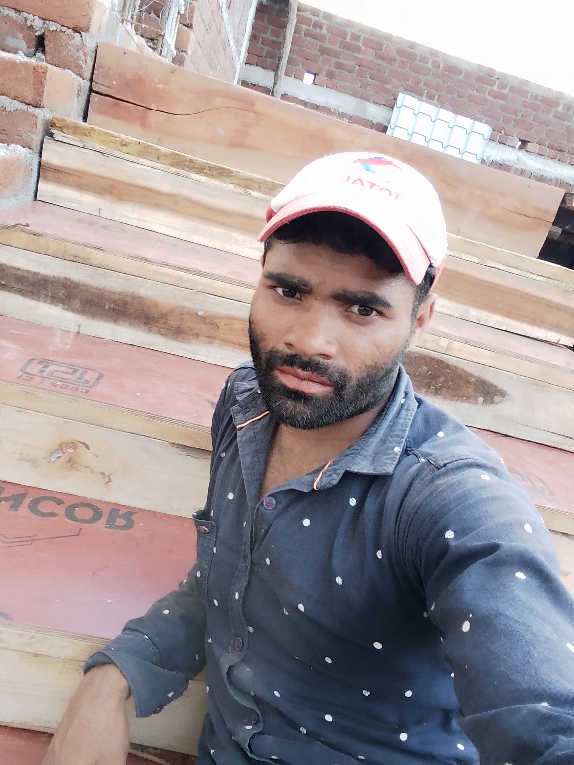 Madari lal pancheshwar  All Catering Work worker in Seoni